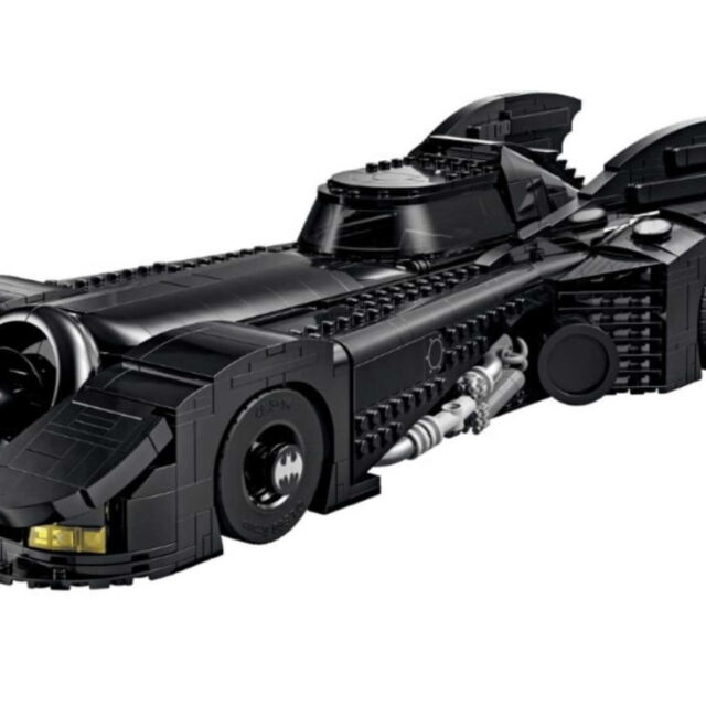 Batman Returns Batmobile building set 76355